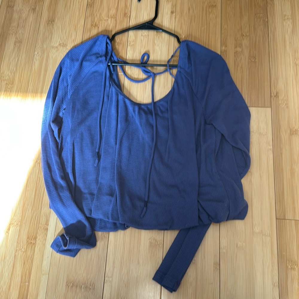 Free People Cropped long sleeve bubble top